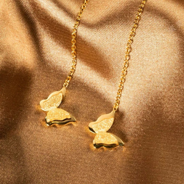 【金蝶のさざめき】ロングタッセルピアス／アレルギー対応／チタン使用